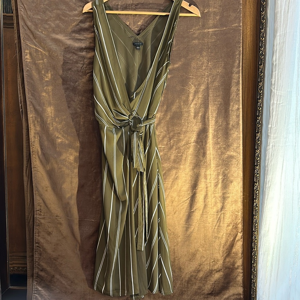 Ann Taylor Khaki striped dress size 8. Like new.